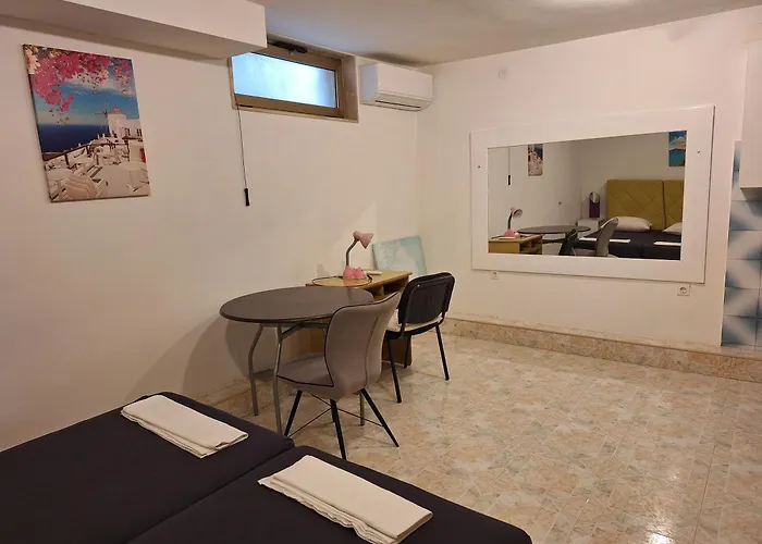 Hana Apartments