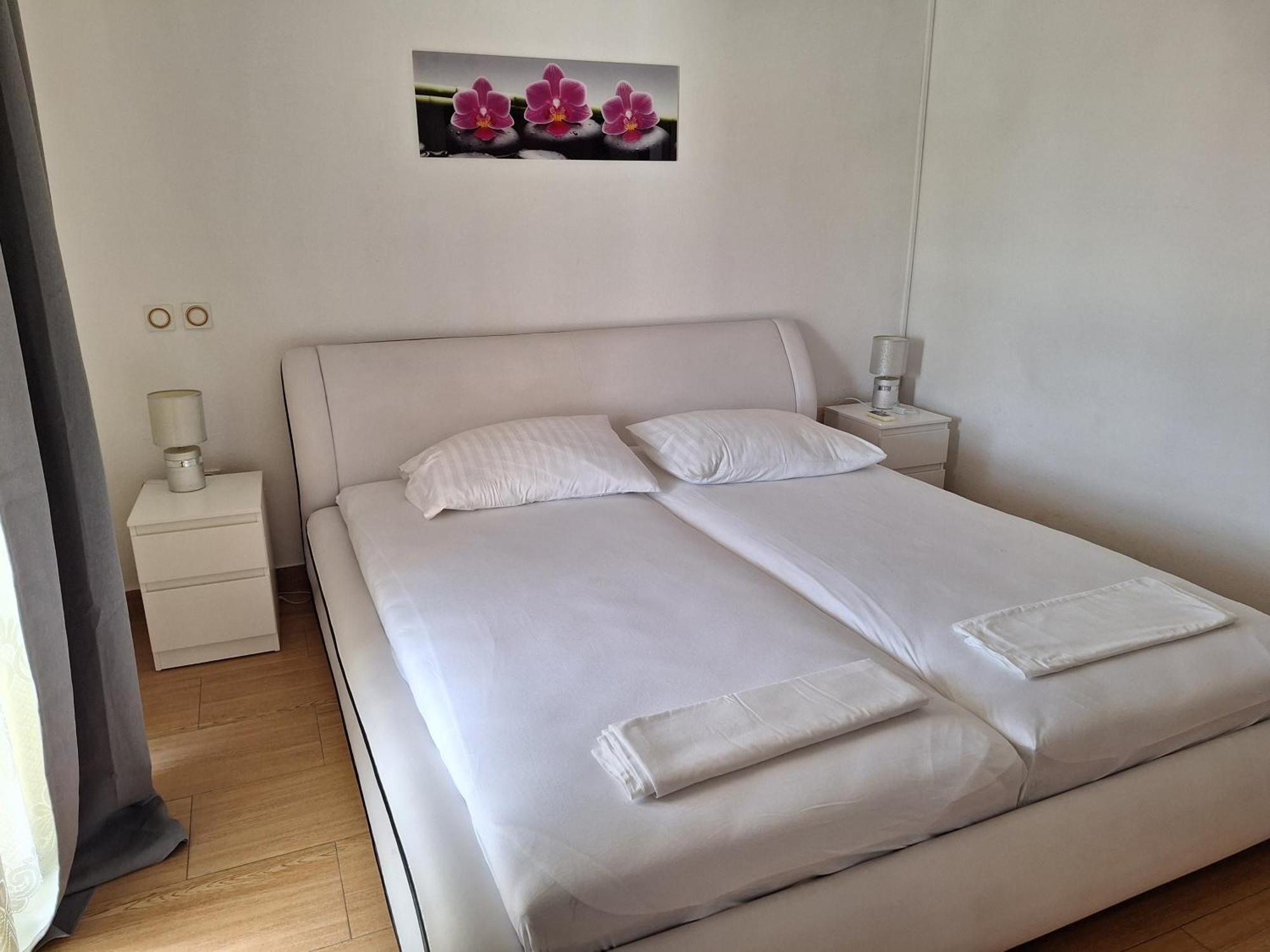 Hana Apartment *
