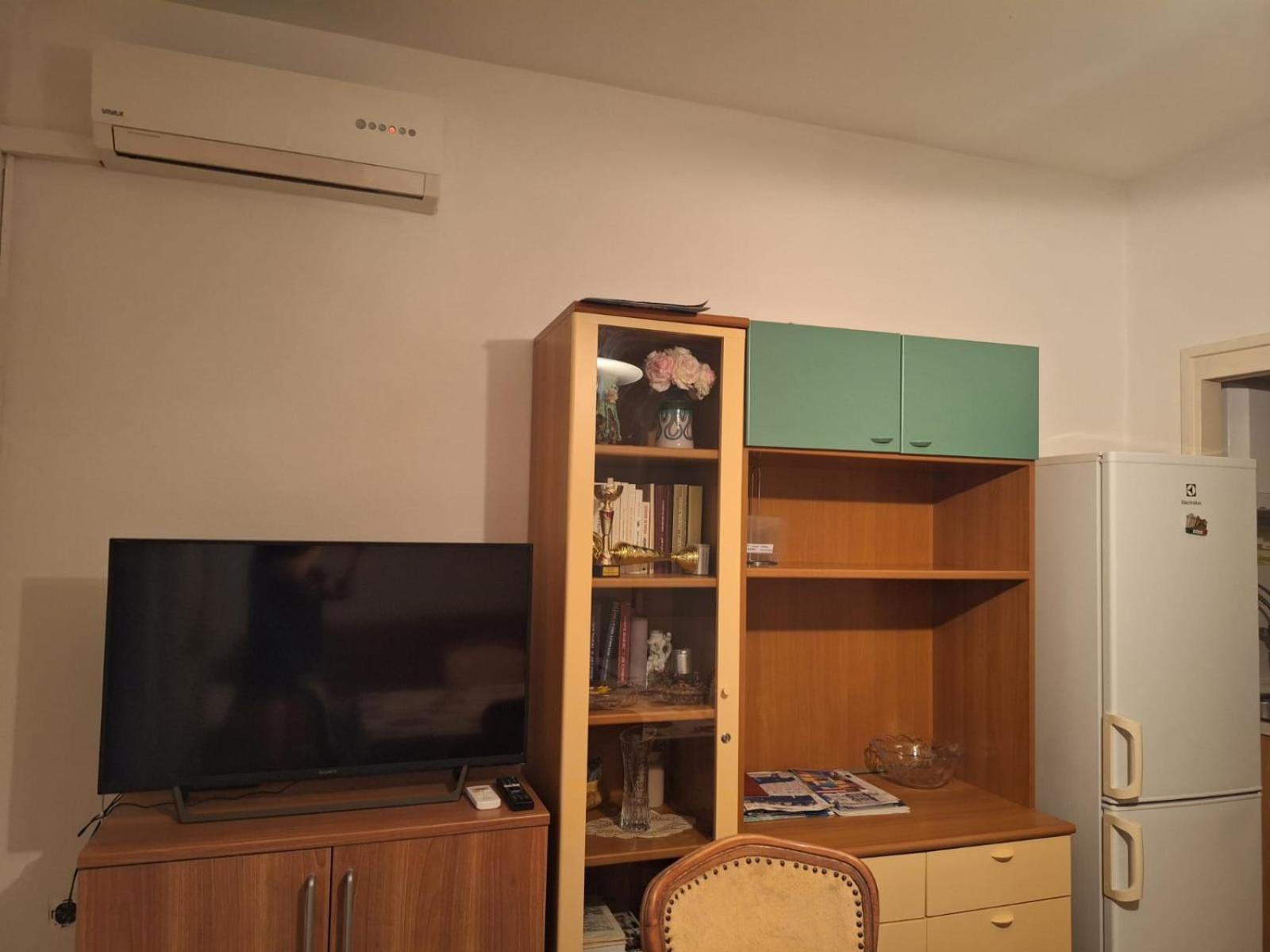 Hana Apartment *